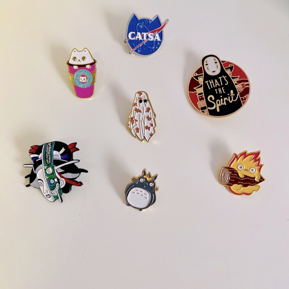 ✅Cartoon Piercing Brooch Pin Decor Badge Jewelry Brand New Lot.✅